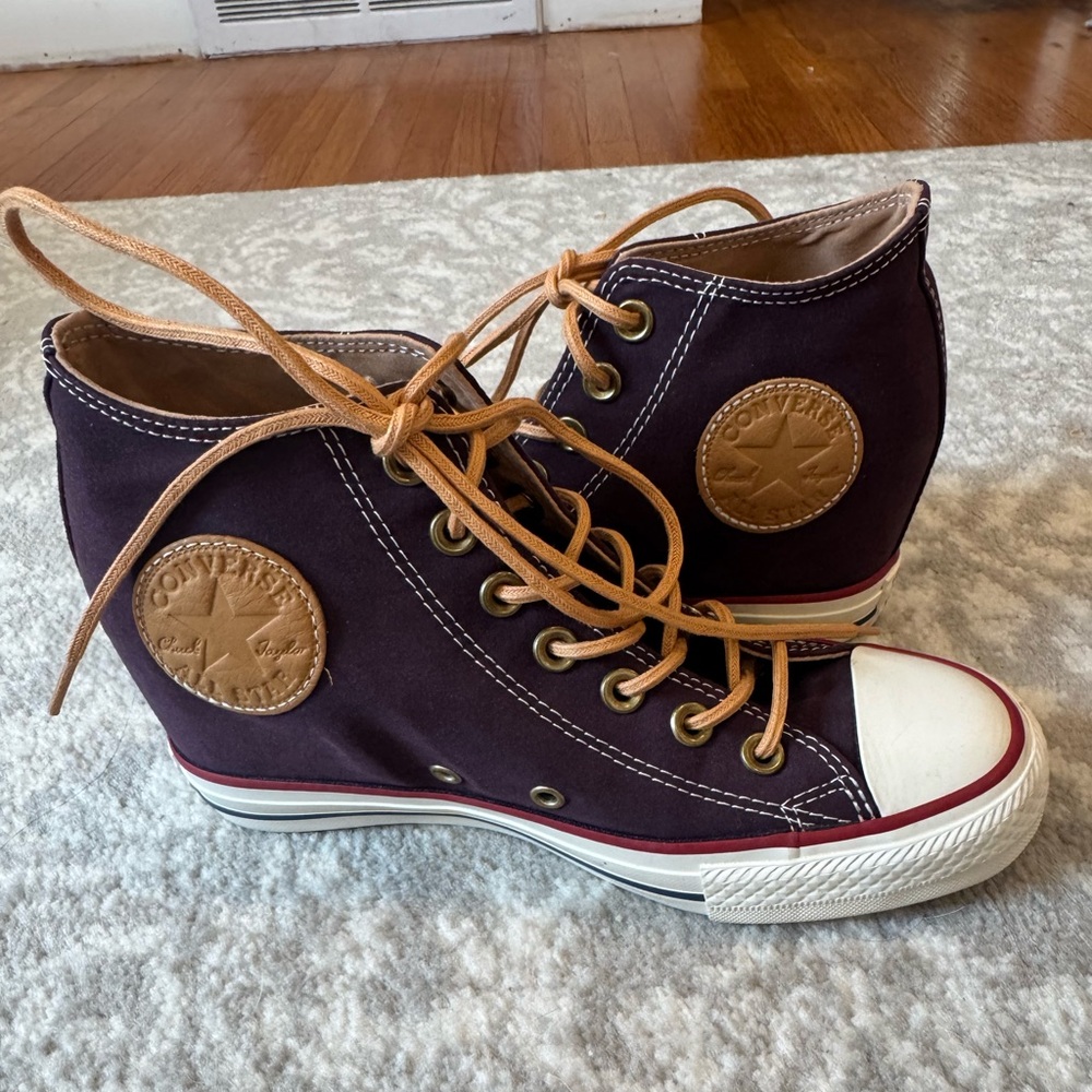 Converse Chuck Taylor Lux Purple Suede Hidden Wedge 551618C Women's US Size 7 - Picture 3 of 8